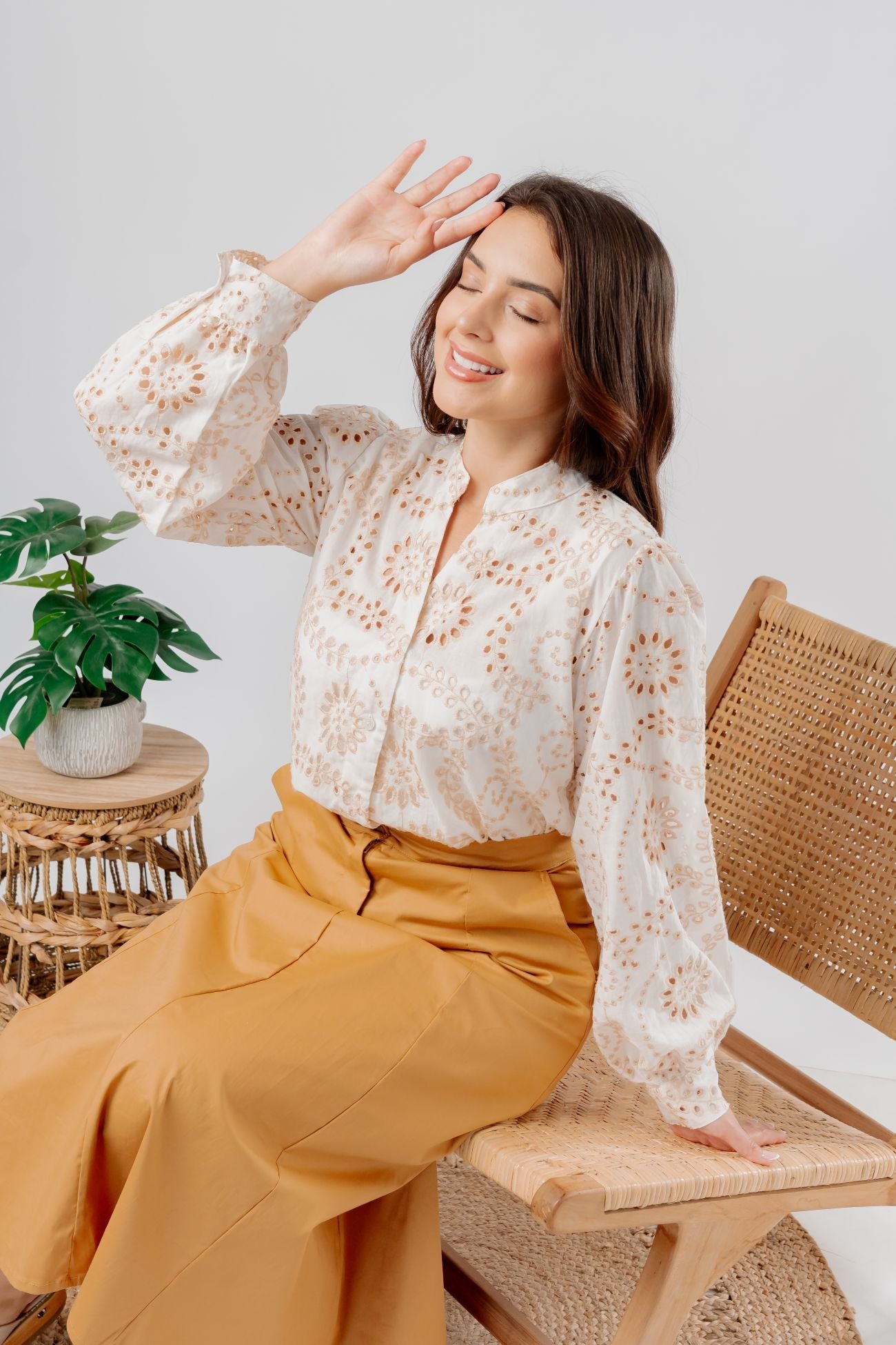 Blusa Broderie Emilia color S - Almát.pe