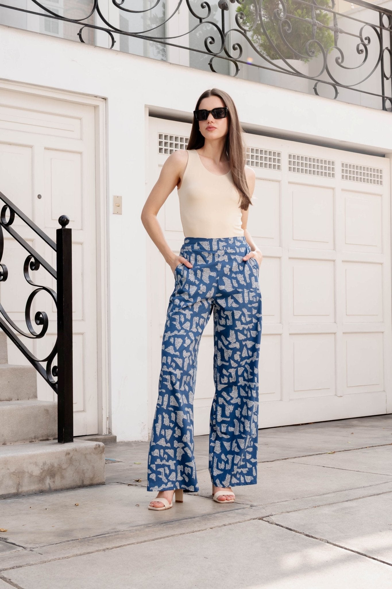 Pantalón Constanza Print Azul color S - Almát.pe